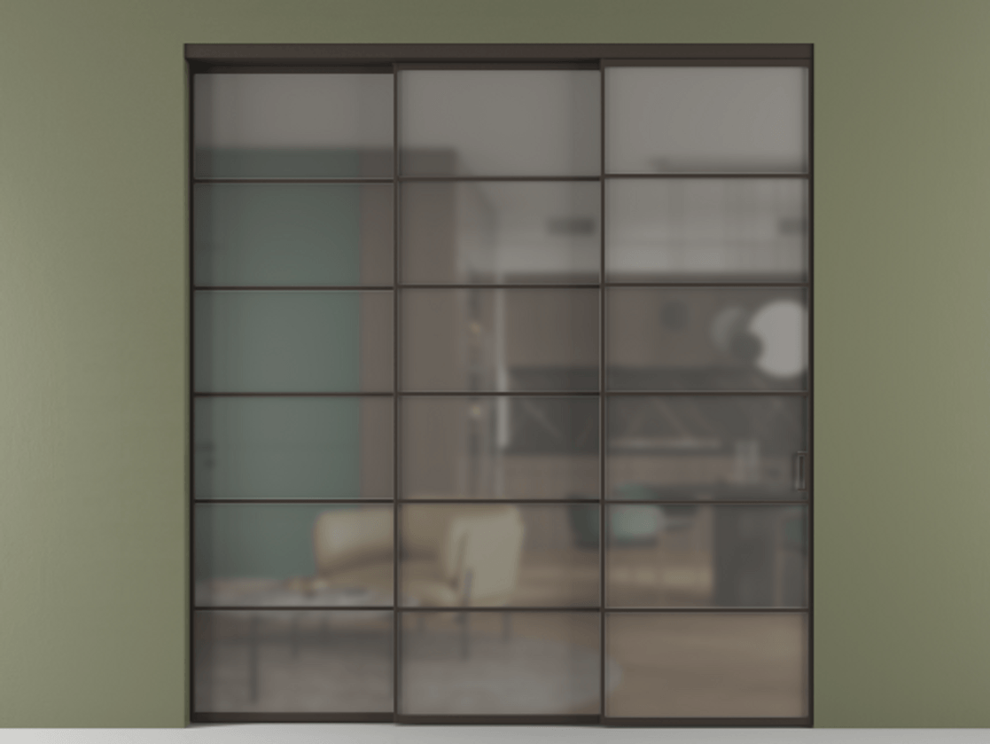 Перегородка Formato внутри проёма телескопик синхро 2 АЛПР 040.04 Алюминий антрацит Сатинированное серое стекло, триплекс, 6 мм.  Цена 408980 ₽ 1. Полотно 3 шт.  (800/2100 мм)
2. Комплект установки раздвижной системы
3. Базовый комплект фурнитуры
4. Комплект фурнитуры телескопик синхро-2
5.Ручка RONDO
. Фабрика дверей Волховец 8 (800) 551 43 19  Перегородка Formato внутри проёма телескопик синхро 2 АЛПР 040.04 Алюминий антрацит Сатинированное серое стекло, триплекс, 6 мм Цена 408980 ₽  | Volhovec